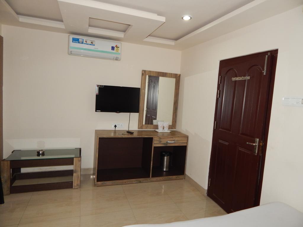 Breeze Hotel Siliguri Exteriér fotografie