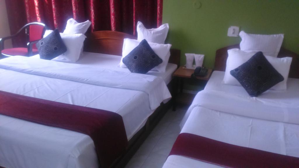 Breeze Hotel Siliguri Pokoj fotografie