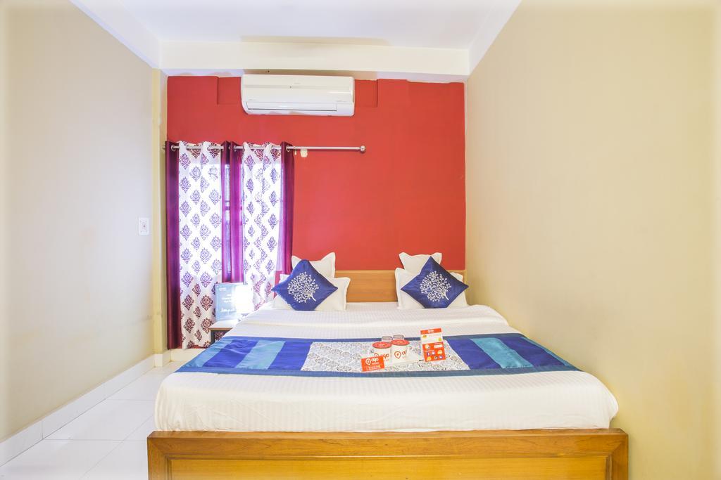 Breeze Hotel Siliguri Pokoj fotografie