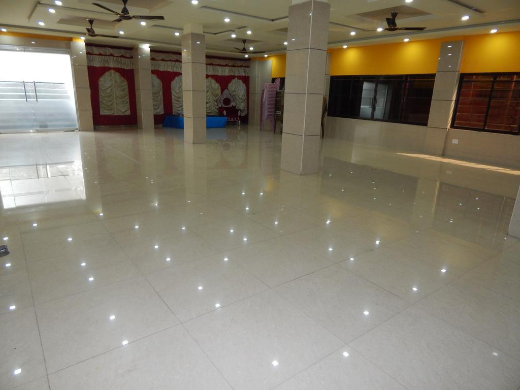 Breeze Hotel Siliguri Exteriér fotografie