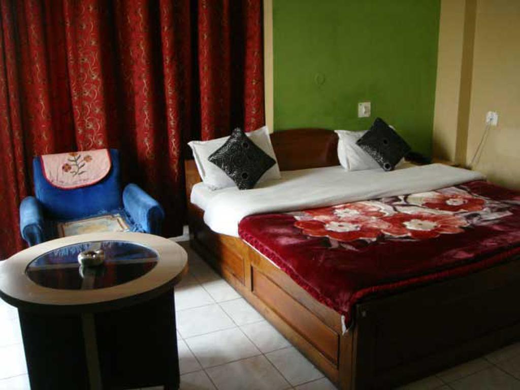 Breeze Hotel Siliguri Pokoj fotografie
